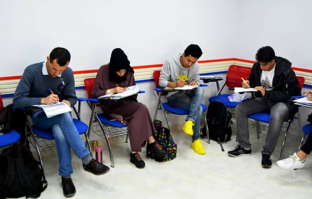 تطوير مهارة الإملاء باللغة الإنجليزية: خطوات فعالة لتحسين كتابتك