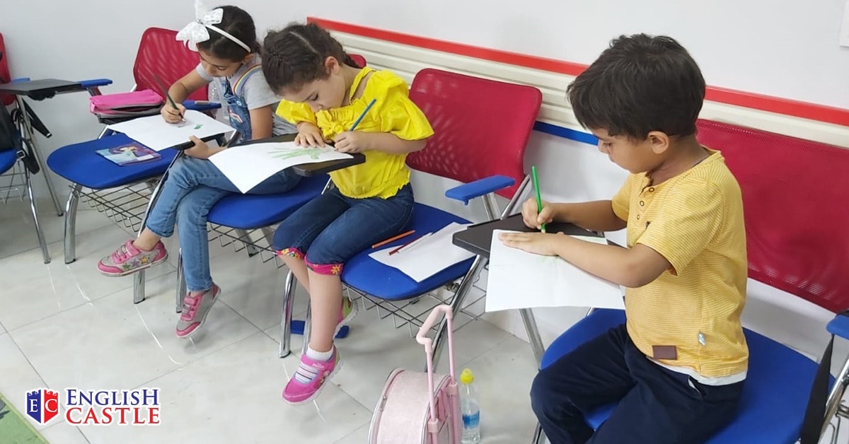 كورس تعلم اللغة الإنجليزية للأطفال: استثمارك الأذكى في مستقبلهم